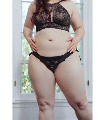 COURBES DIVINES STRAP ON